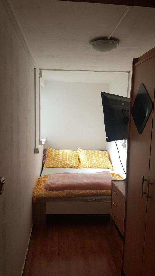 Apartment Tim Сень Екстер'єр фото
